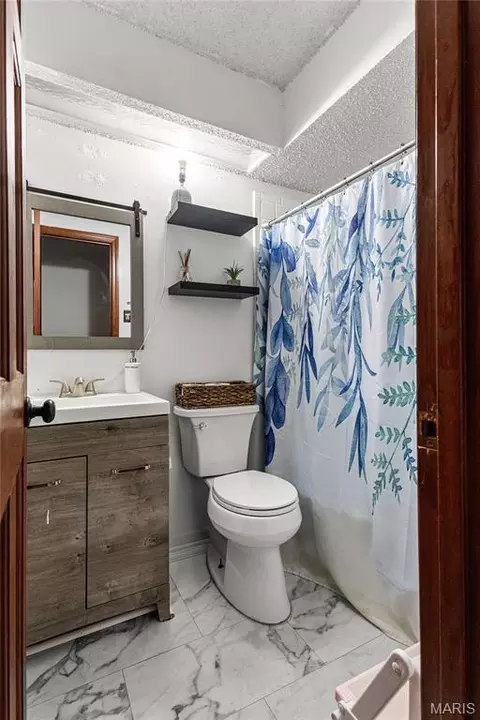 Bath - 151 Shaw Dr, Eureka, MO 63025 photo 3 of 3
