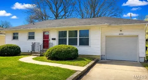 1090 Lindsay Ln, Florissant, MO 63031