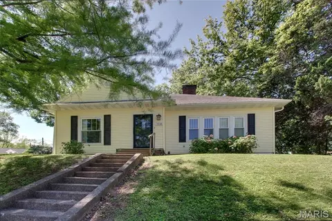 3115 Pleasant St, Hannibal, MO 63401