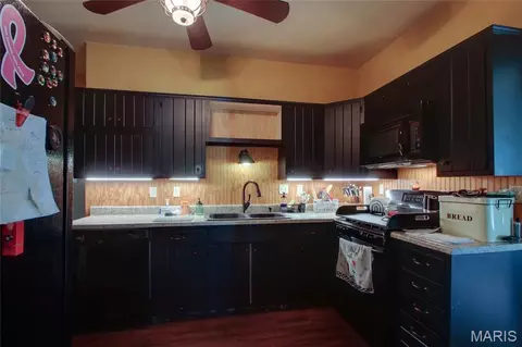 Kitchen - 3115 Pleasant St, Hannibal, MO 63401 photo 1 of 3