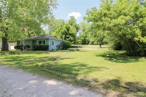Exterior - 1121 Wolf Hollow Rd, Imperial, MO 63052 photo 7 of 7