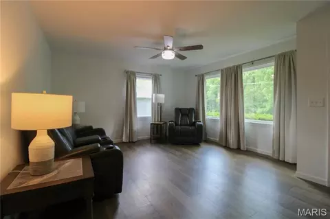 Living - 1121 Wolf Hollow Rd, Imperial, MO 63052 photo 2 of 2
