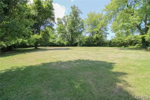 Exterior - 1121 Wolf Hollow Rd, Imperial, MO 63052 photo 3 of 7