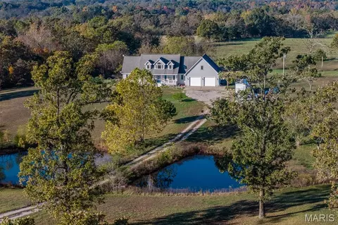 271 Pleasant Knoll Rd, Stoutland, MO 65567