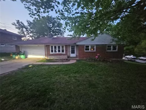 2443 Caverhill Dr, Saint Louis, MO 63136