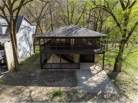 21582 Private Drive 8496, Newburg, MO 65550