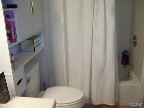 Bath - 1205 E 14th St, Rolla, MO 65401 photo 4 of 8