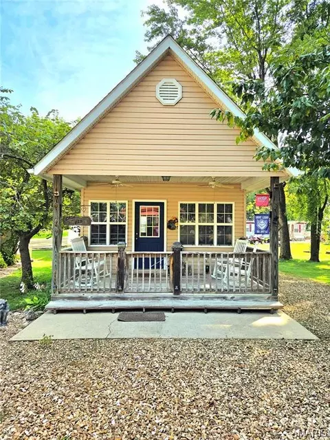 406 Arrowhead Trl, Hermann, MO 65041