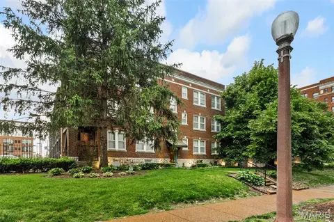 5350 Pershing Ave #4A, Saint Louis, MO 63112