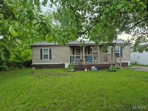 1006 Ov Carter Blvd, East St Louis, IL 62207