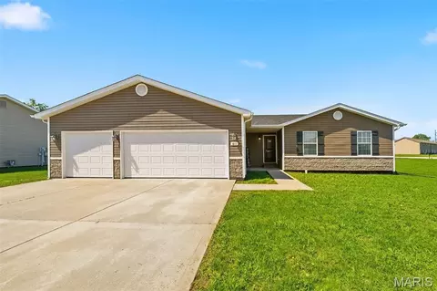 411 Edwin Dr, Dupo, IL 62239