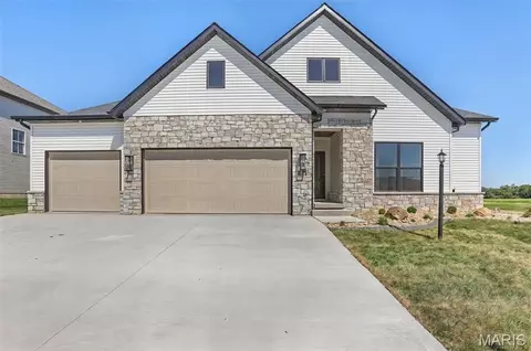 3114 Ashville Dr, Glen Carbon, IL 62034