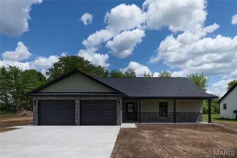 415 Gaw Ct, Bowling Green, MO 63334