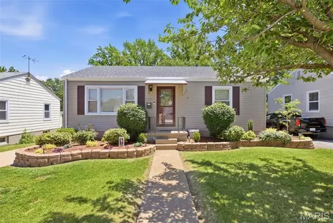 3218 Saint Joachim Ln, Saint Ann, MO 63074