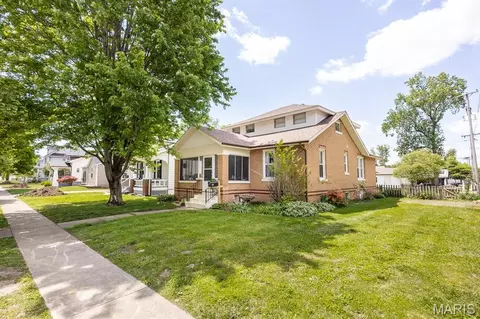 411 N Lincoln Ave, O'fallon, IL 62269