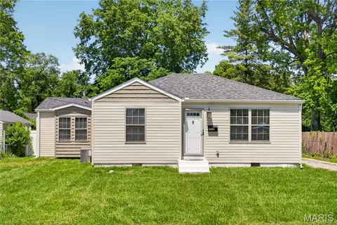 115 Rainbow Dr, Collinsville, IL 62234