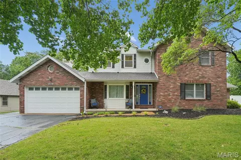 6065 Kerth Rd, Saint Louis, MO 63128