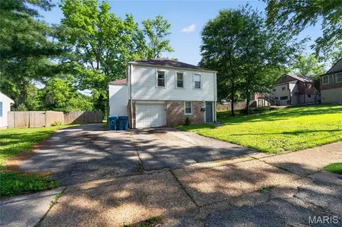 615 Derinda Ave, Saint Louis, MO 63135