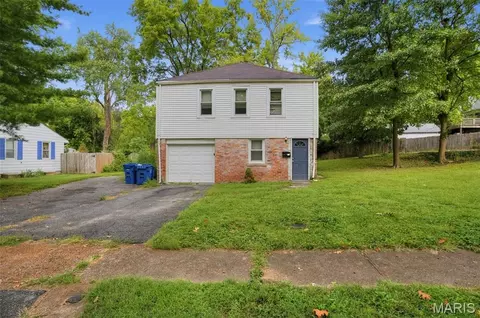 615 Derinda Ave, Saint Louis, MO 63135