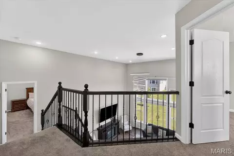Entry Way - 618 Strathclyde Dr, O'fallon, MO 63368 photo 6 of 10