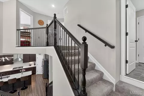 Entry Way - 618 Strathclyde Dr, O'fallon, MO 63368 photo 8 of 10