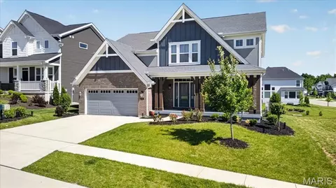 Exterior - 618 Strathclyde Dr, O'fallon, MO 63368 photo 8 of 9