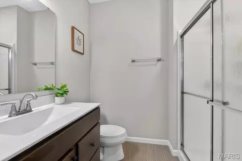 Bath - 618 Strathclyde Dr, O'fallon, MO 63368 photo 7 of 8