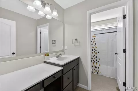 Bath - 618 Strathclyde Dr, O'fallon, MO 63368 photo 6 of 8