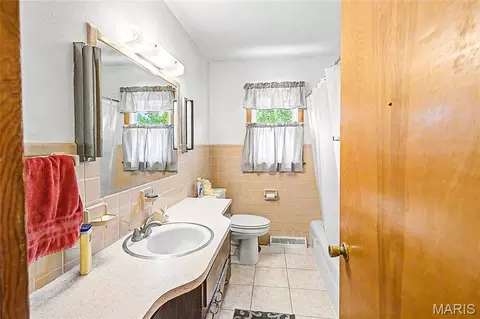 Bath - 4450 Highway C, Gerald, MO 63037 photo 1 of 2