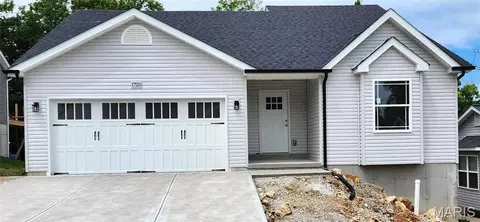 1725 Twelve Oaks Pl, Pevely, MO 63070