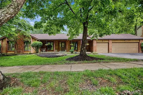 2087 Woodmoor Ridge Dr, Wildwood, MO 63011