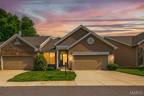 1783 Deepdale Ct, Fenton, MO 63026