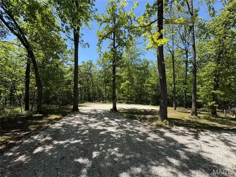 76 Lakewood Trl, Perryville, MO 63775