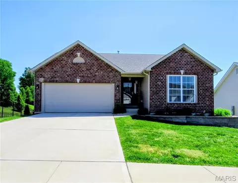 1716 Meade Ct, Pacific, MO 63069