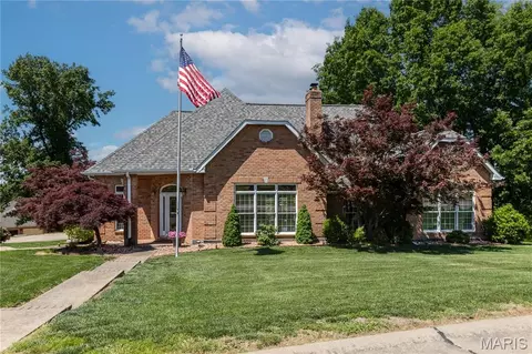 2586 St Andrews Dr, Jackson, MO 63755