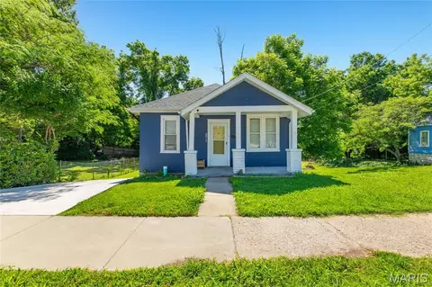 2013 State St, Alton, IL 62002