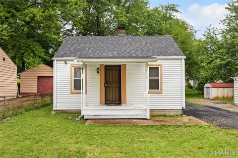 135 Grether Ave, Saint Louis, MO 63135