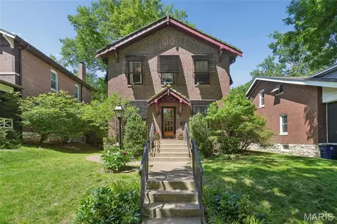 7051 Waterman Ave, University City, MO 63130