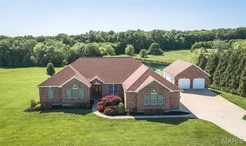 495 Grandview Farms Dr, Union, MO 63084