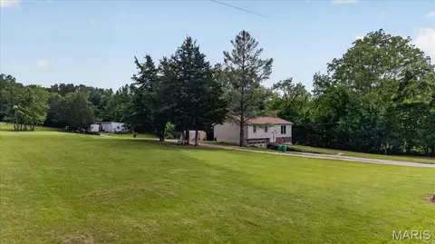 3442 Mcmullin School Rd, De Soto, MO 63020