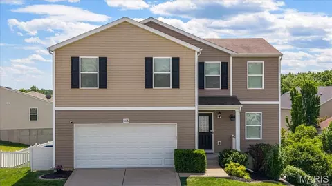 506 Rifle Ridge Dr, Wentzville, MO 63385