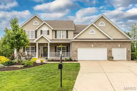 1167 Hidden Creek Ct, Saint Charles, MO 63304