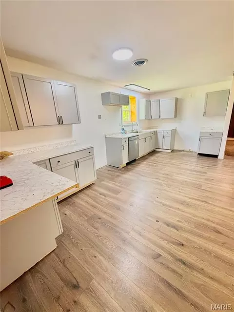 Kitchen - 1375 SE 800 Rd, Collins, MO 64738 photo 1 of 2