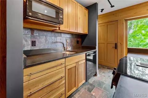 Kitchen - 1602 Wolf Trail Rd, Wildwood, MO 63021 photo 7 of 7