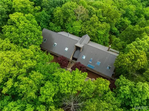 Exterior - 1602 Wolf Trail Rd, Wildwood, MO 63021 photo 3 of 10