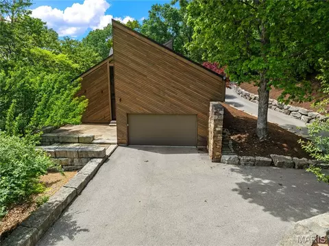 Exterior - 1602 Wolf Trail Rd, Wildwood, MO 63021 photo 6 of 10