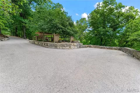 Exterior - 1602 Wolf Trail Rd, Wildwood, MO 63021 photo 8 of 10