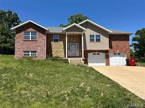 18902 Ladera Rd, Waynesville, MO 65583