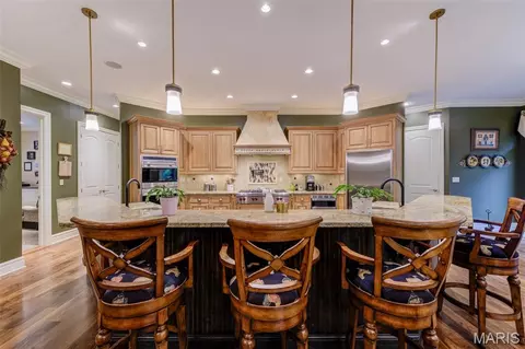 Kitchen - 25 Windcastle Dr, Saint Charles, MO 63304 photo 2 of 6