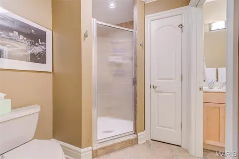 Bath - 25 Windcastle Dr, Saint Charles, MO 63304 photo 9 of 10